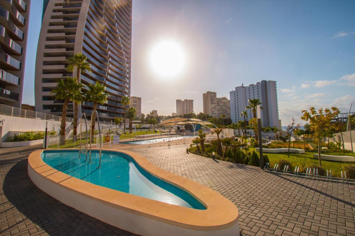 Waves - Relax In Costa Blanca Benidorm