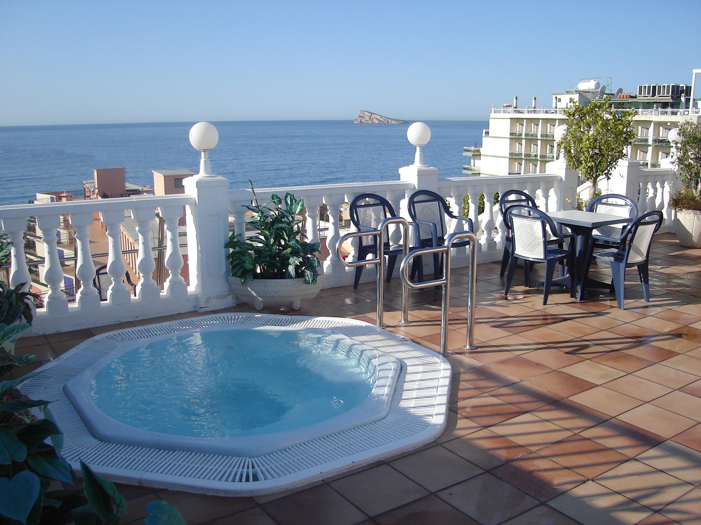 Avenida Aparthotel