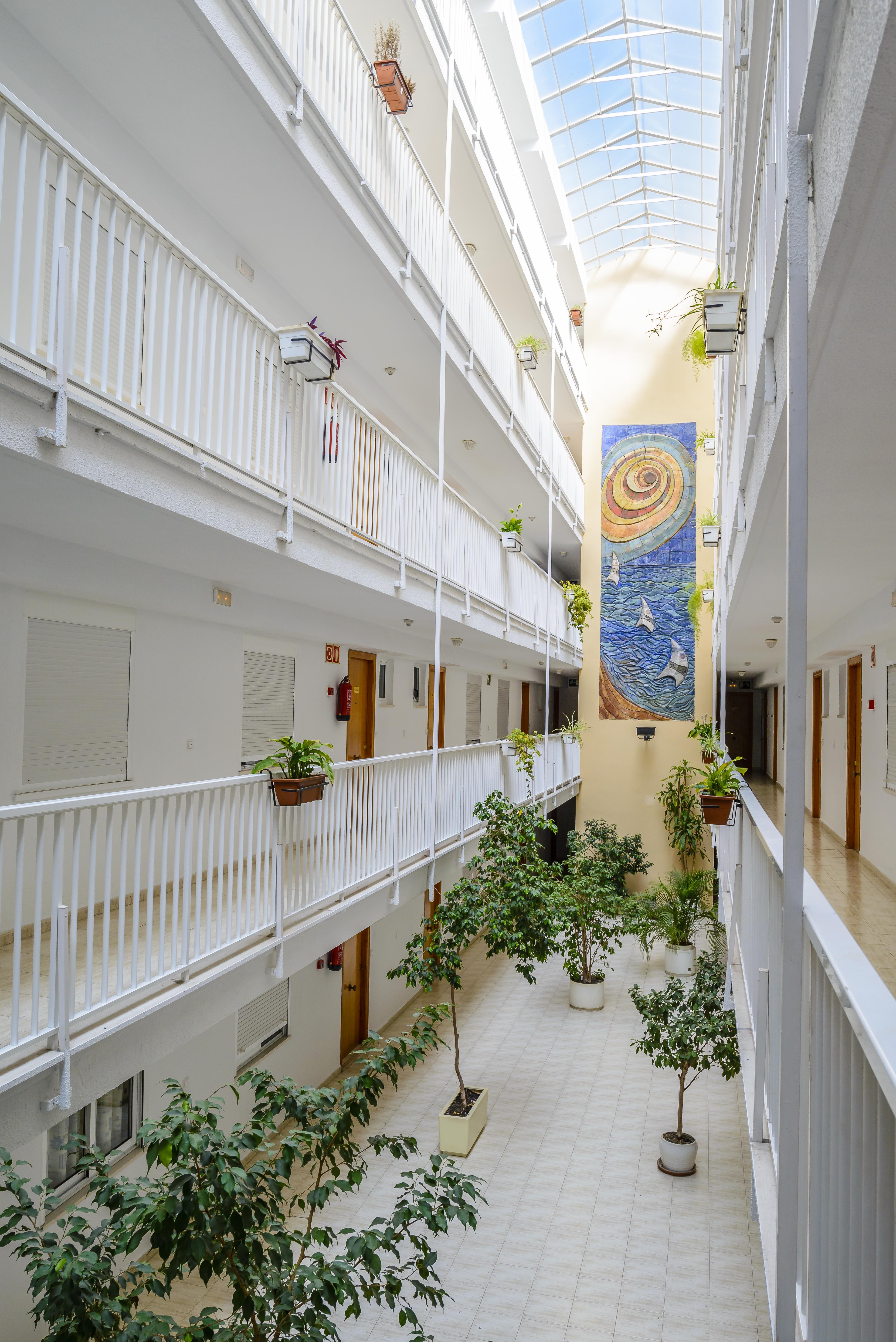 Avenida Aparthotel