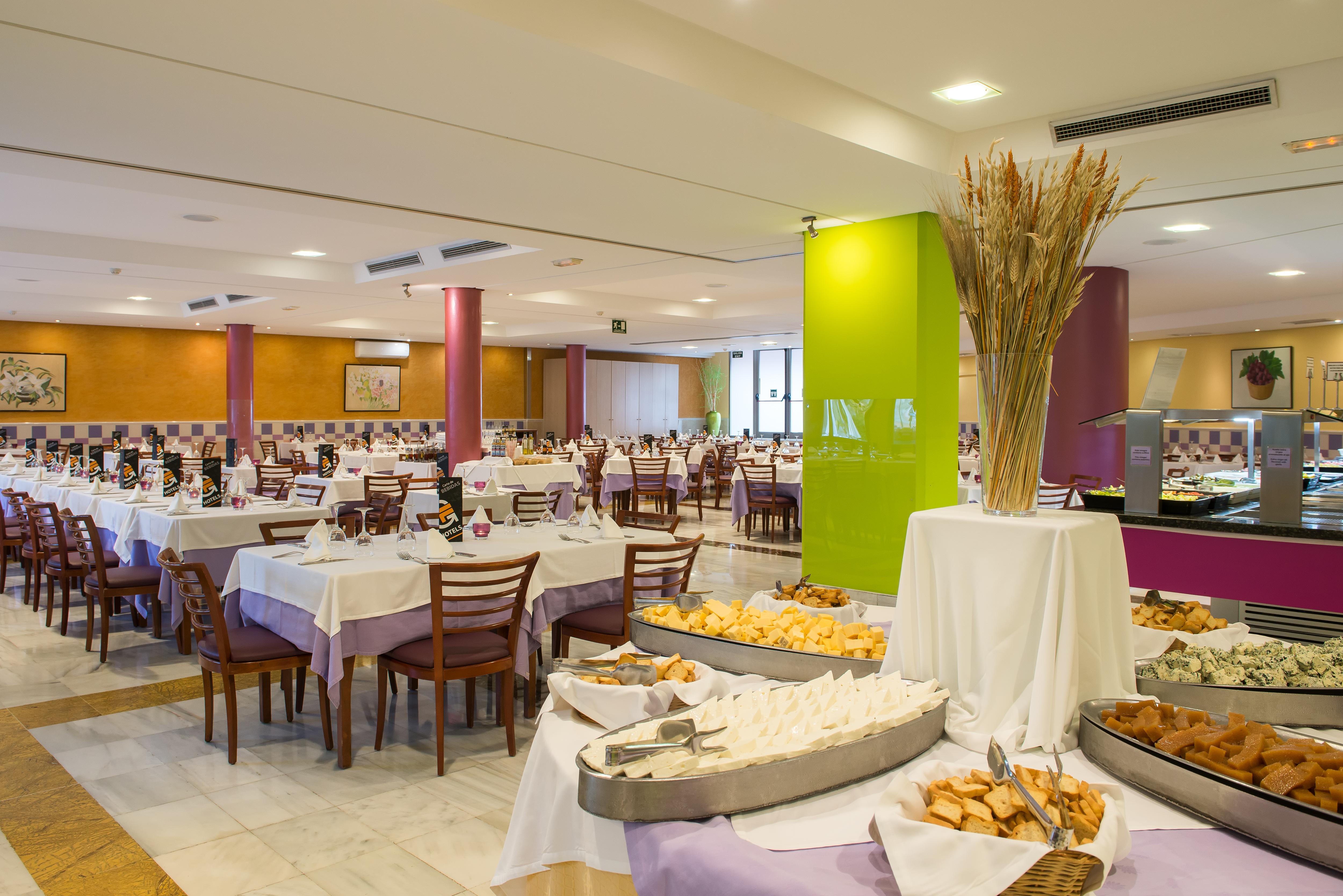 Climia Plaza Hotel 4*