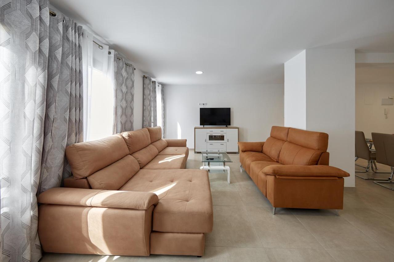 Sonrisa Deluxe Apartments, Levante *