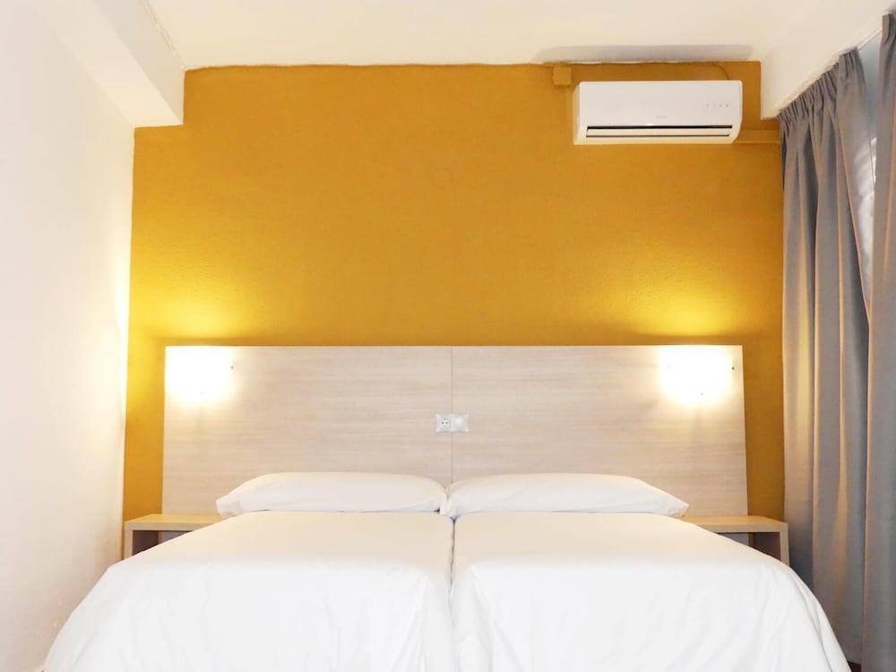 Olympia Hotel 3*