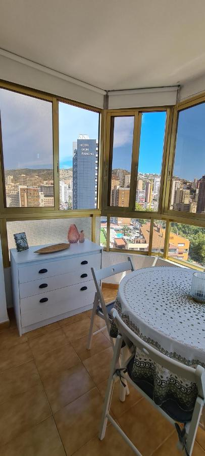 Gerona On The Strip With Pool & Parking Apartment
