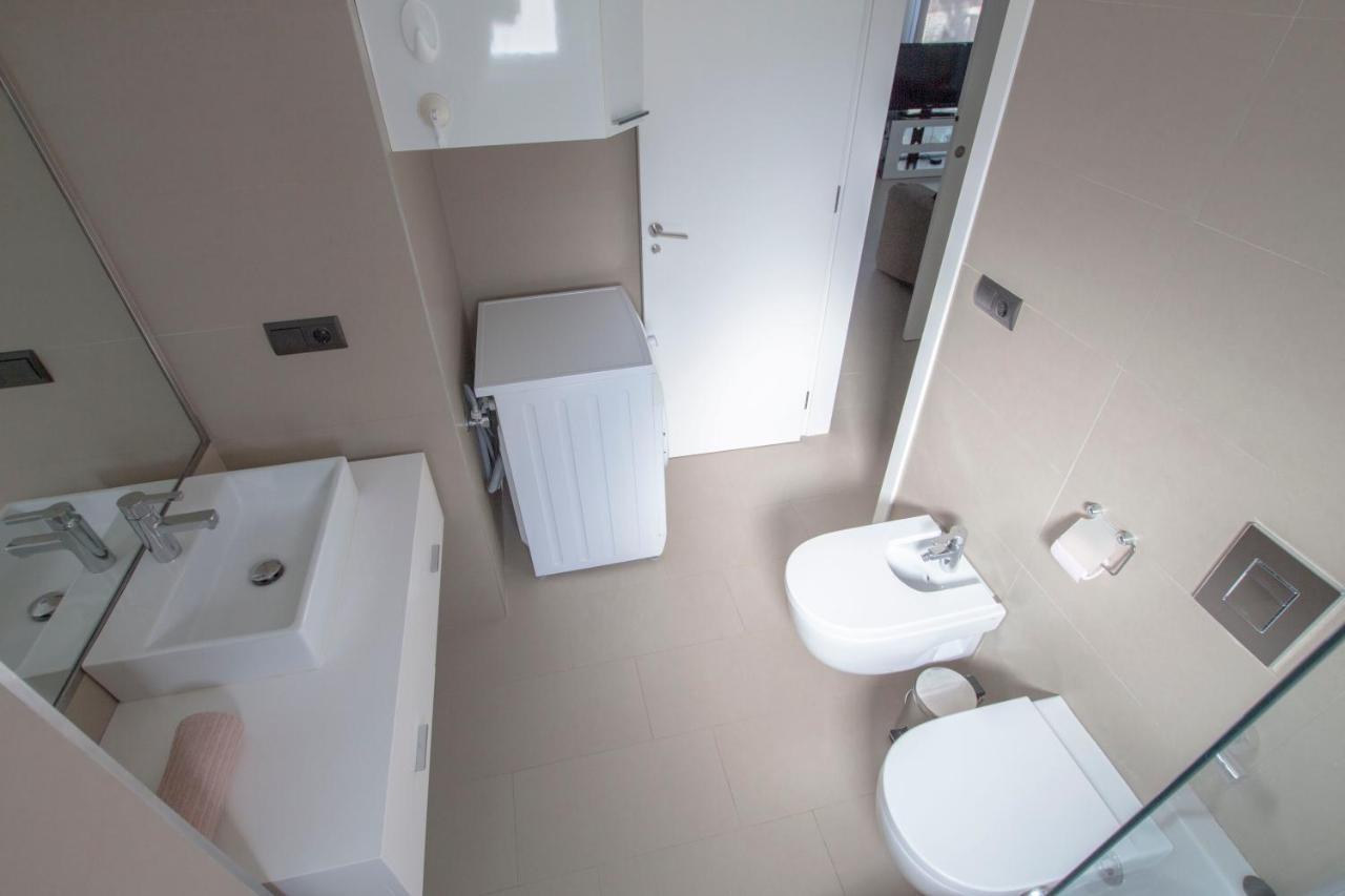 Moderno Y Bonito Apartamento En Primera Linea De Playa De Poniente * Benidorm