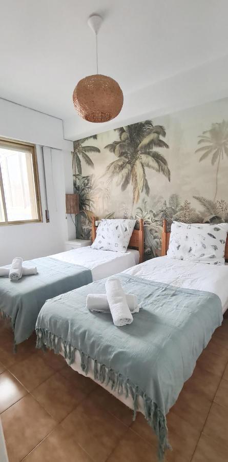 Apartment Gerona On The Strip With Pool & Parking