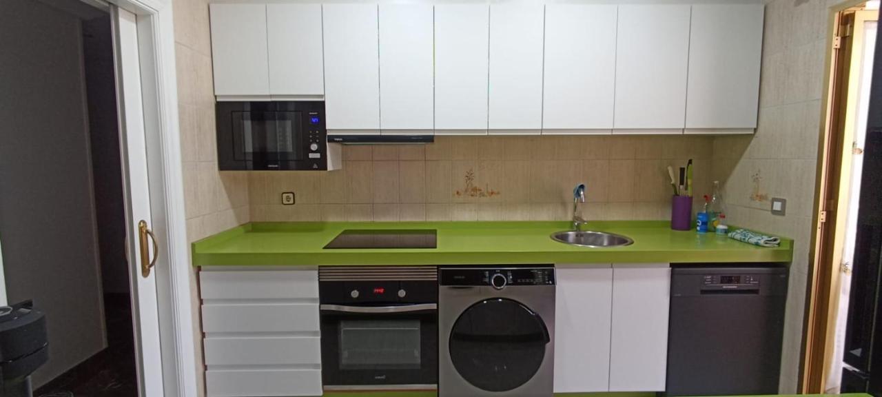 Apartamento De Lujo En Playa Poniente Apartamento