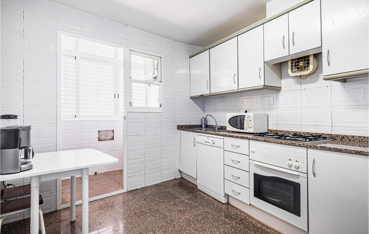 Apartment Pet Friendly In With Kitchen Benidorm