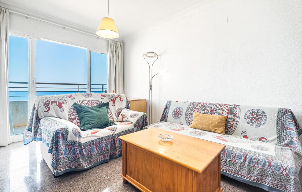 Pet Friendly In With Kitchen *