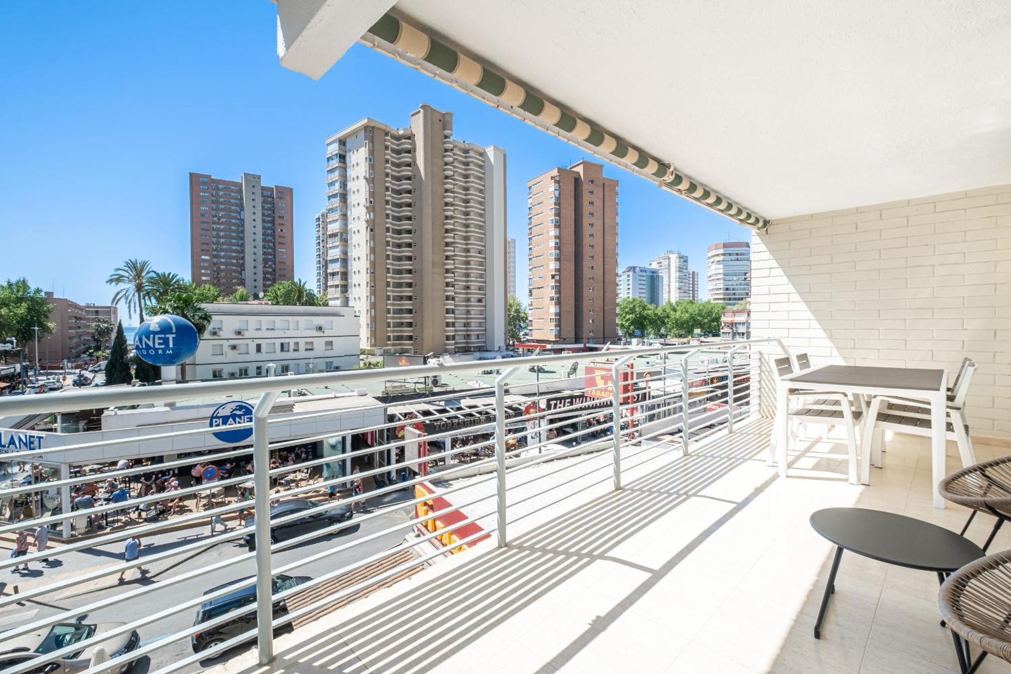 Niza 2-a Levante Apartment