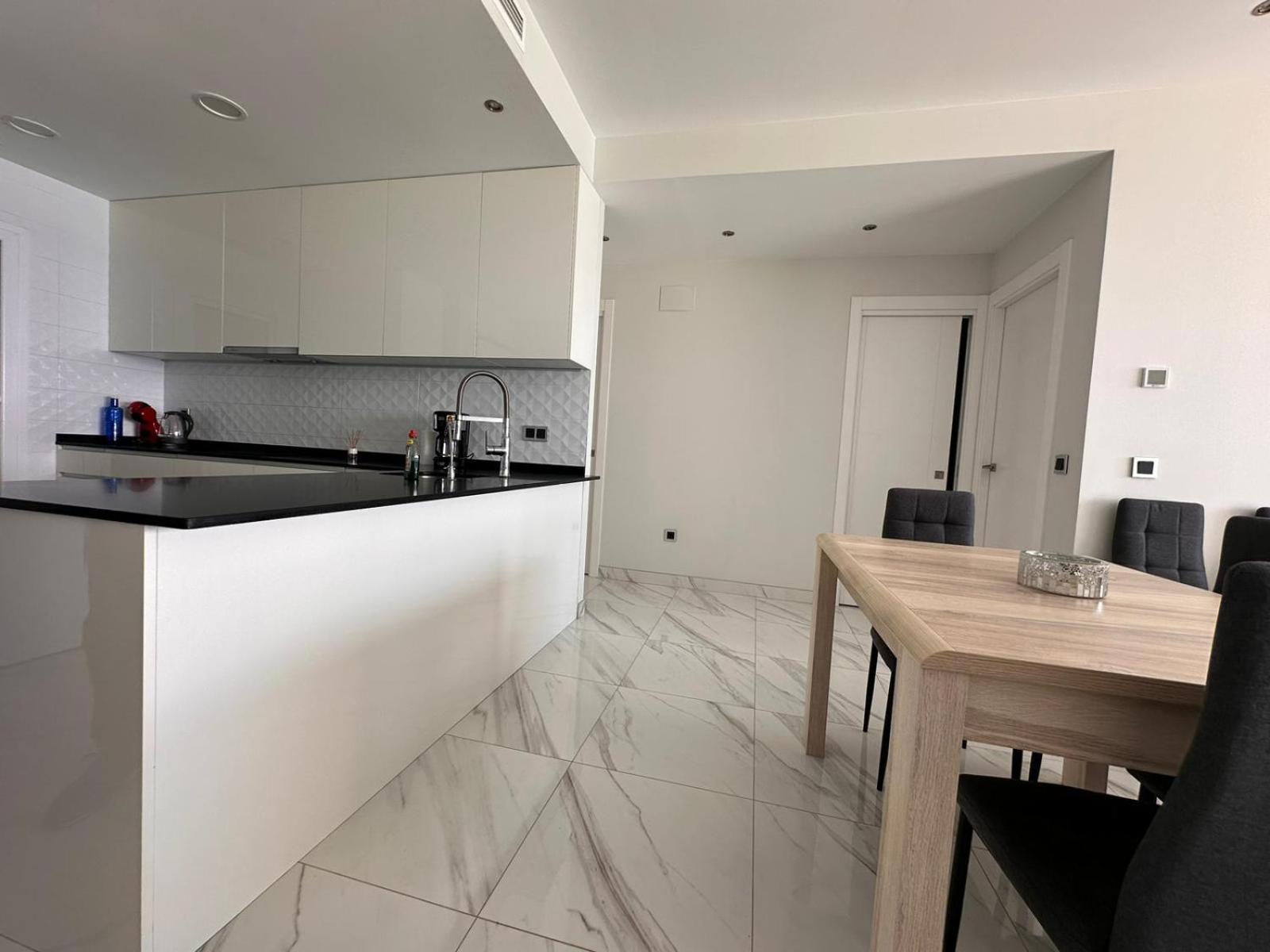 Sunset Drive Jacuzzi Apartment Benidorm