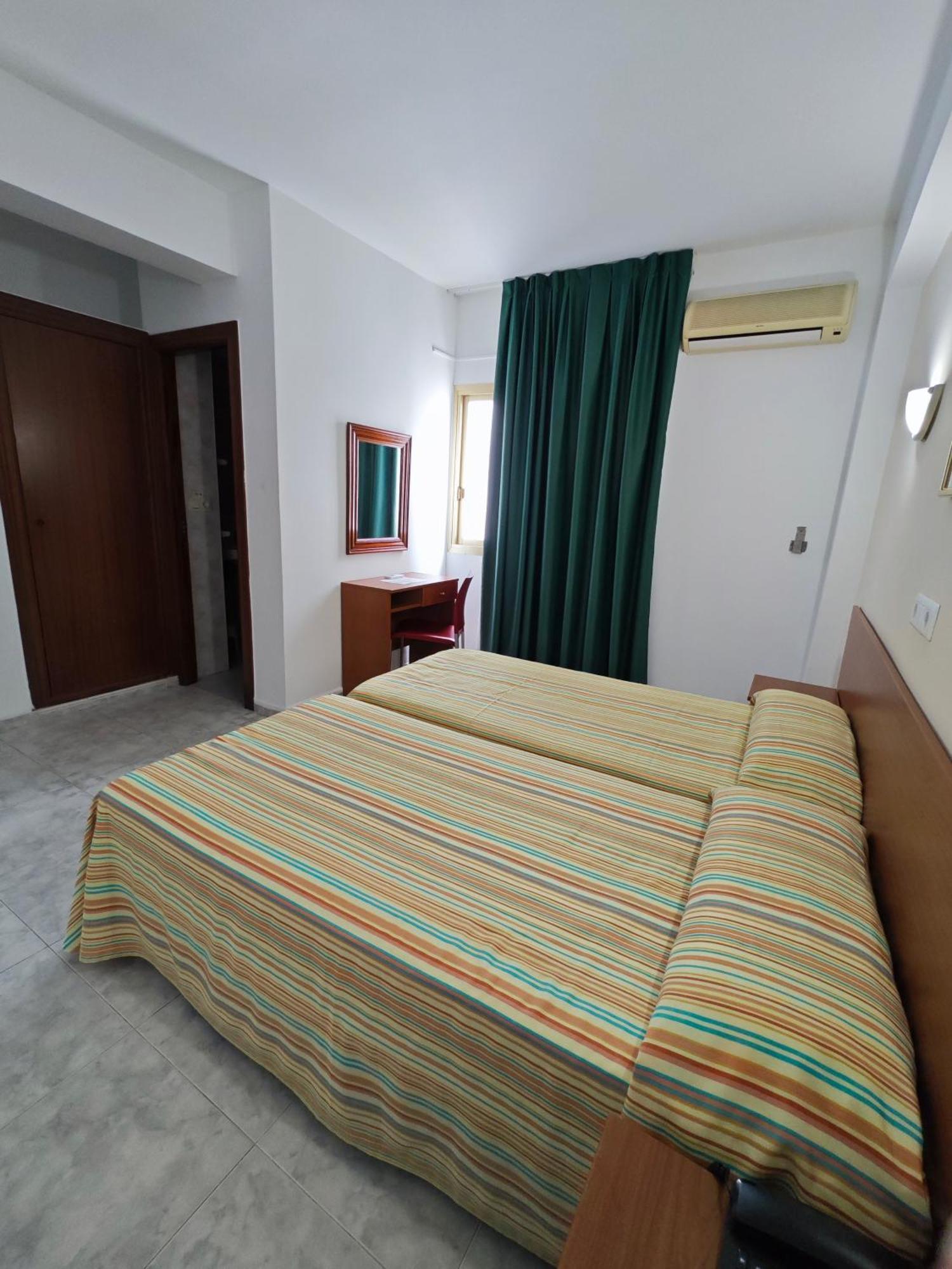 Hotel Camposol 2*