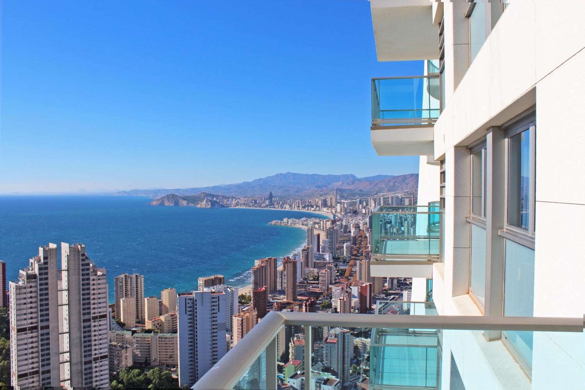High Rise - Sea Views - Torre Lugano *