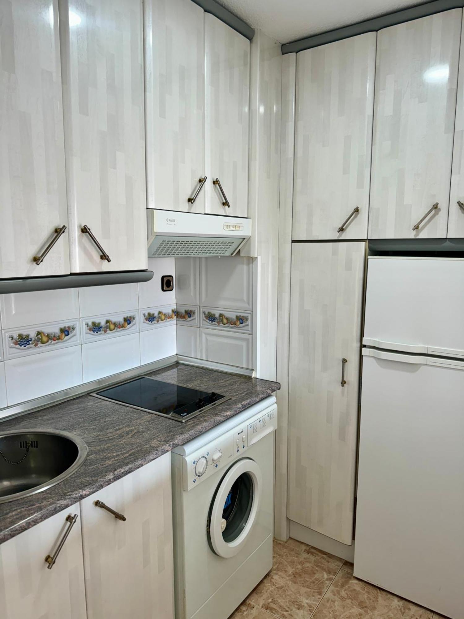 California En Benidorm, 1 Min Playa Levante, Wi-fi, Ac Y Parking