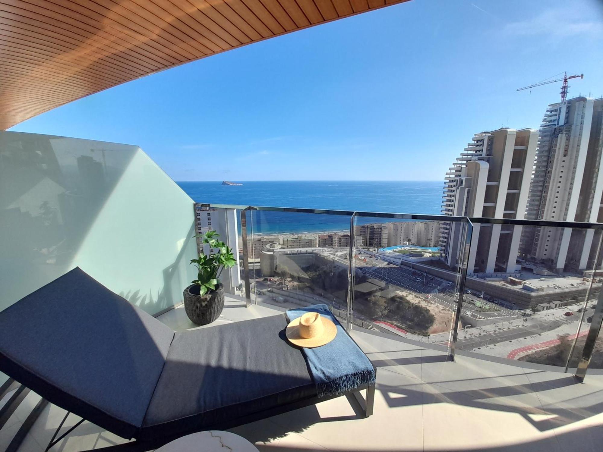 Luxury Sunset Waves 19 Floor Apartment