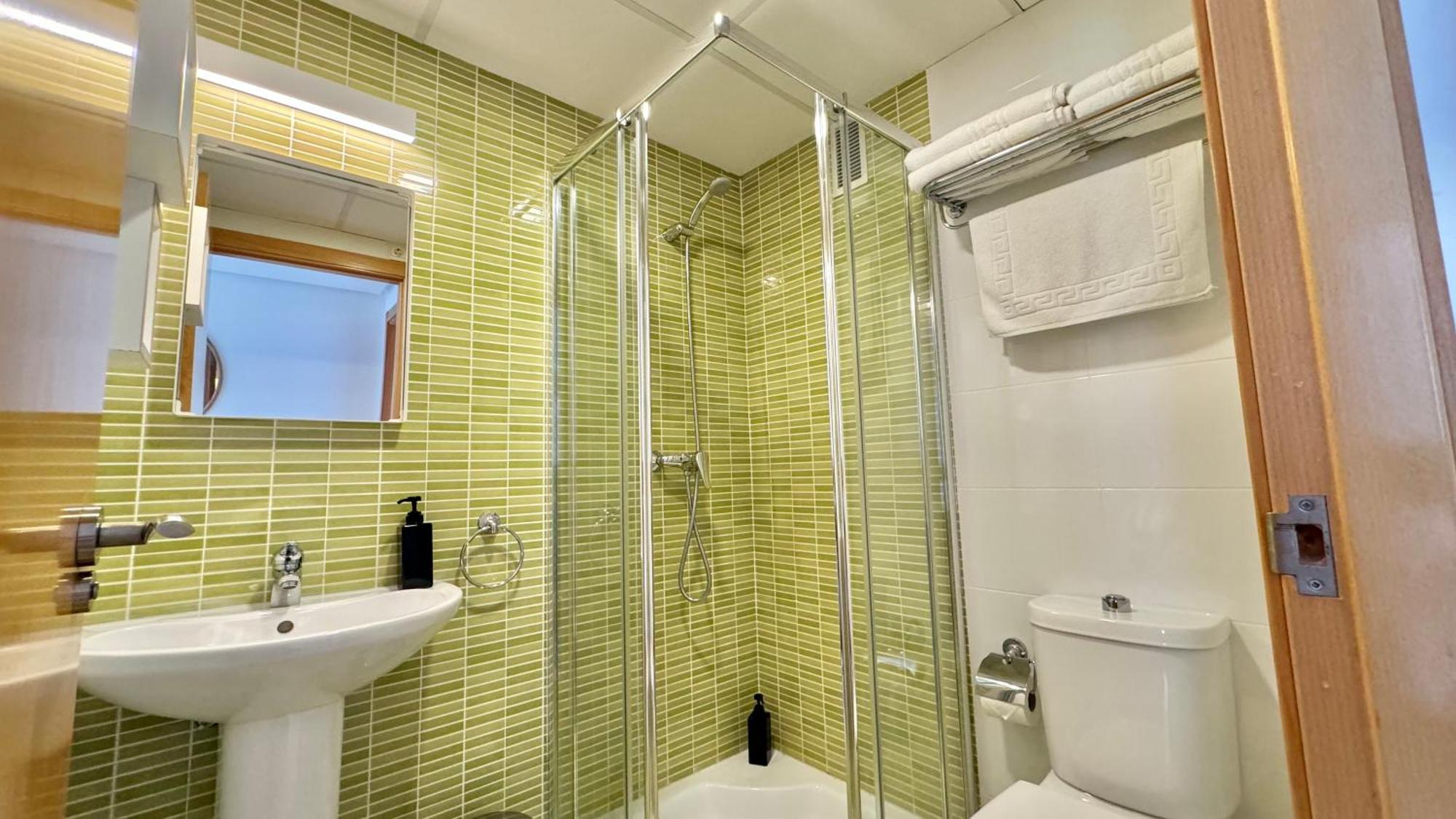 Appartement High Rise On The 39th Floor With Private Terrace And Sea Views *