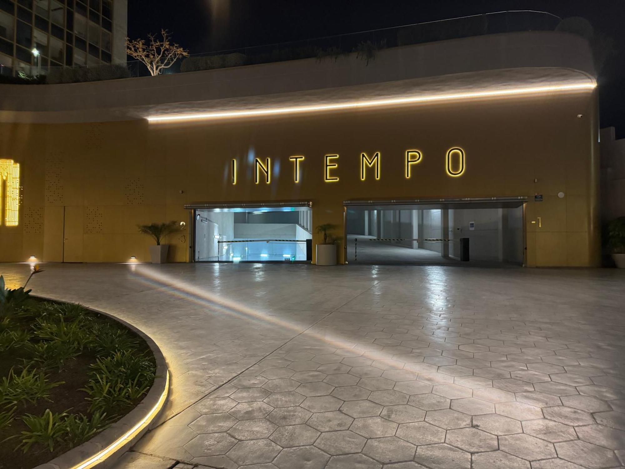 Intempo Sky Luxury 26 Floor & Seaview Apartment *