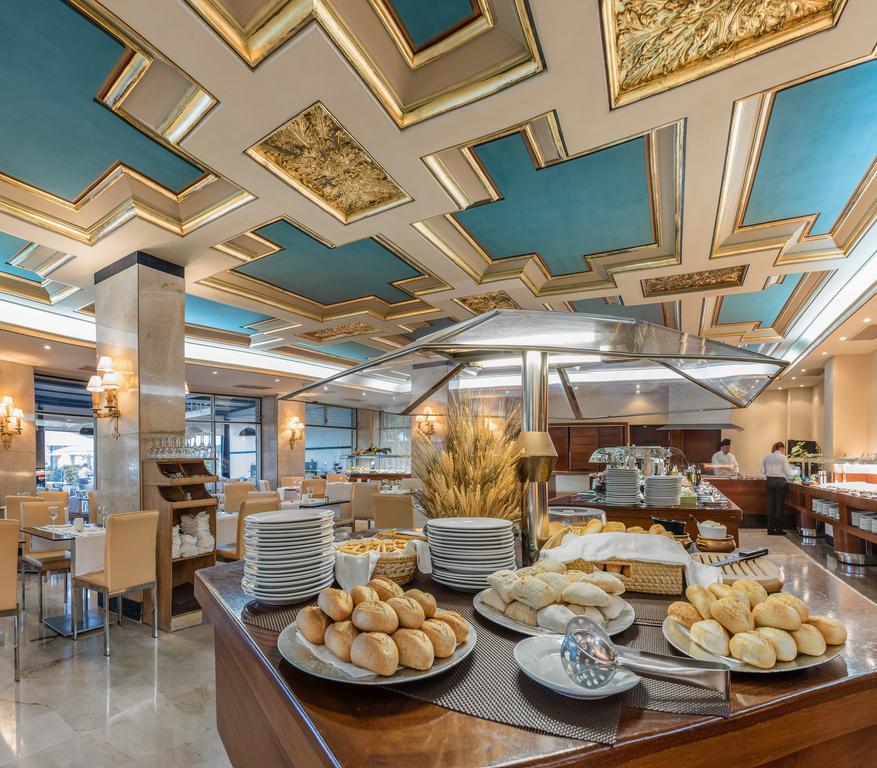 Hotel Gran Delfin