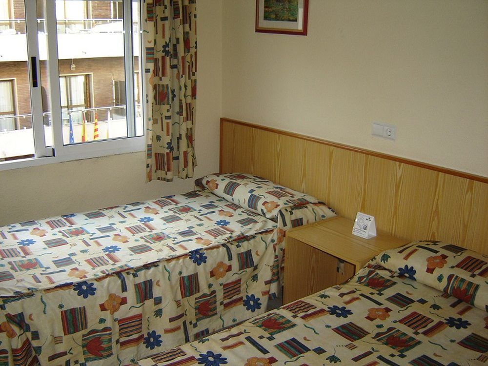 Avenida Aparthotel 2*