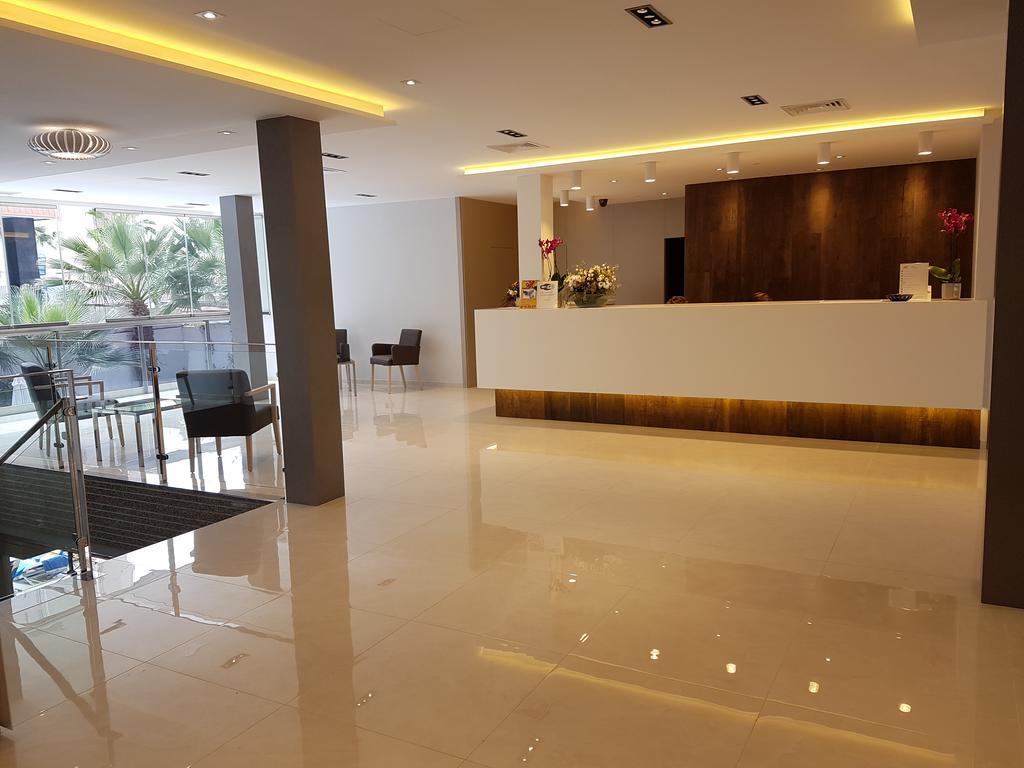 Perla 3*