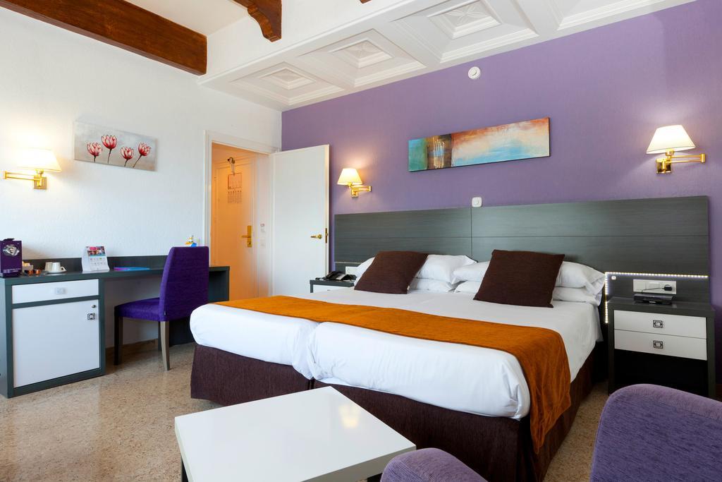 Hotel Gran Delfin 4*