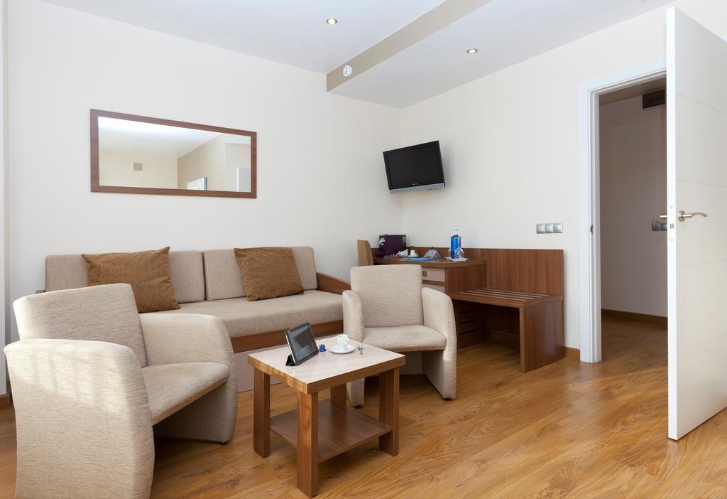 Gran Delfin Hotel 4*