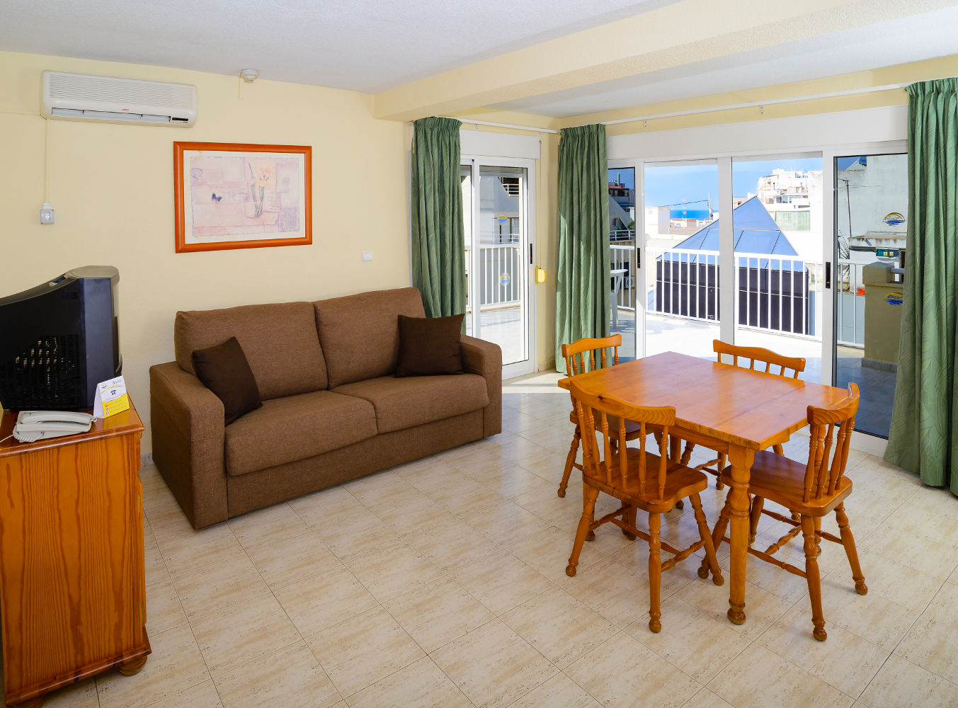 Avenida Aparthotel 2*
