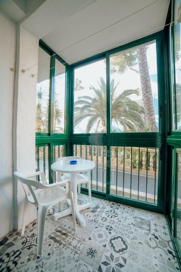 Apartment Palm Court *