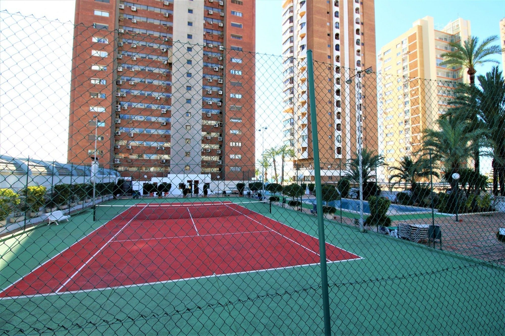 Los Gemelos 16-F *