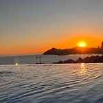 Gemelos XX Playa Levante Zarita