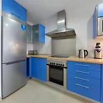 Luxury, Newly Renovated 1-Bedroom Condo By The Beach