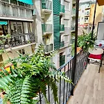 Casa De La Playa In The Old Town Of Benidorm