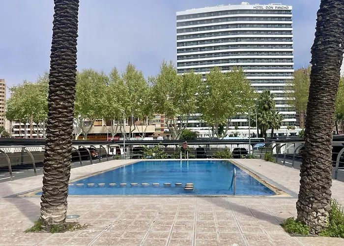 Apartamento En Primera Linea, Sea Front, Pool & Parking