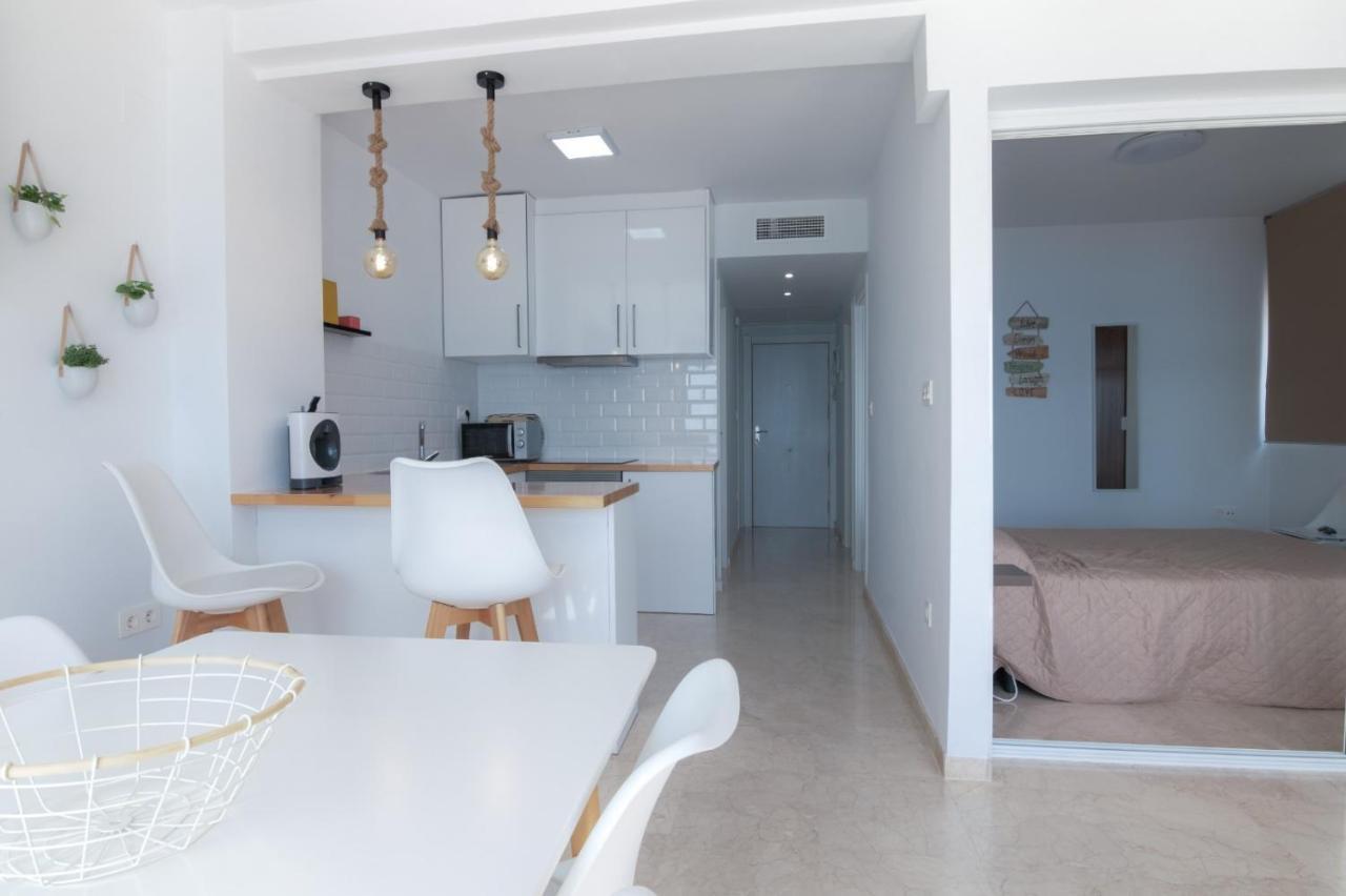 Luminoso En Primera Linea De Playa Apartment Benidorm