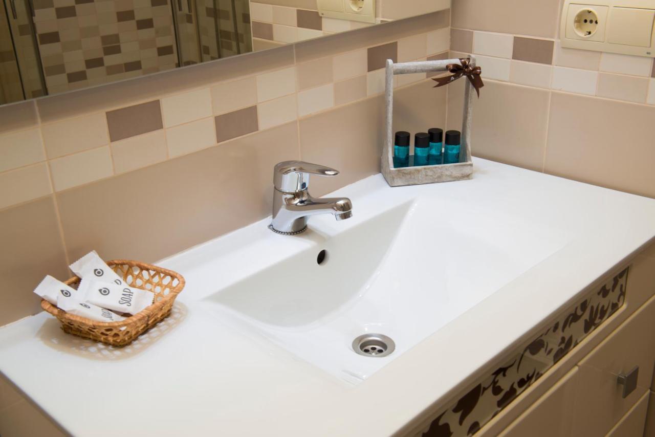 Damas Premium 23f Front - Pool & Parking Apartment
