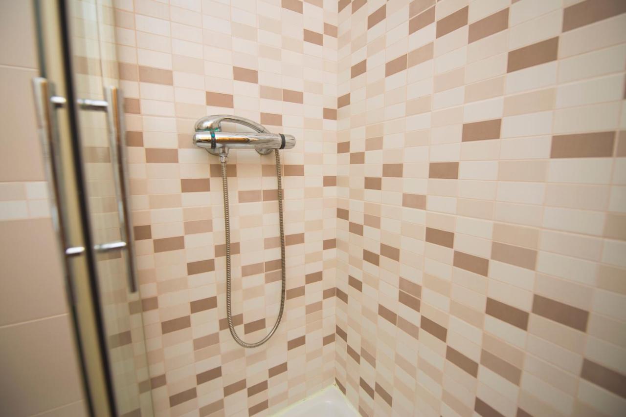 Damas Premium 23f Front - Pool & Parking Apartment