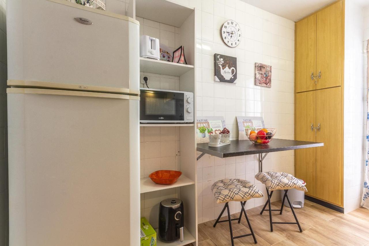 2br Flat - Aircon - 5 Min Walk To Beach