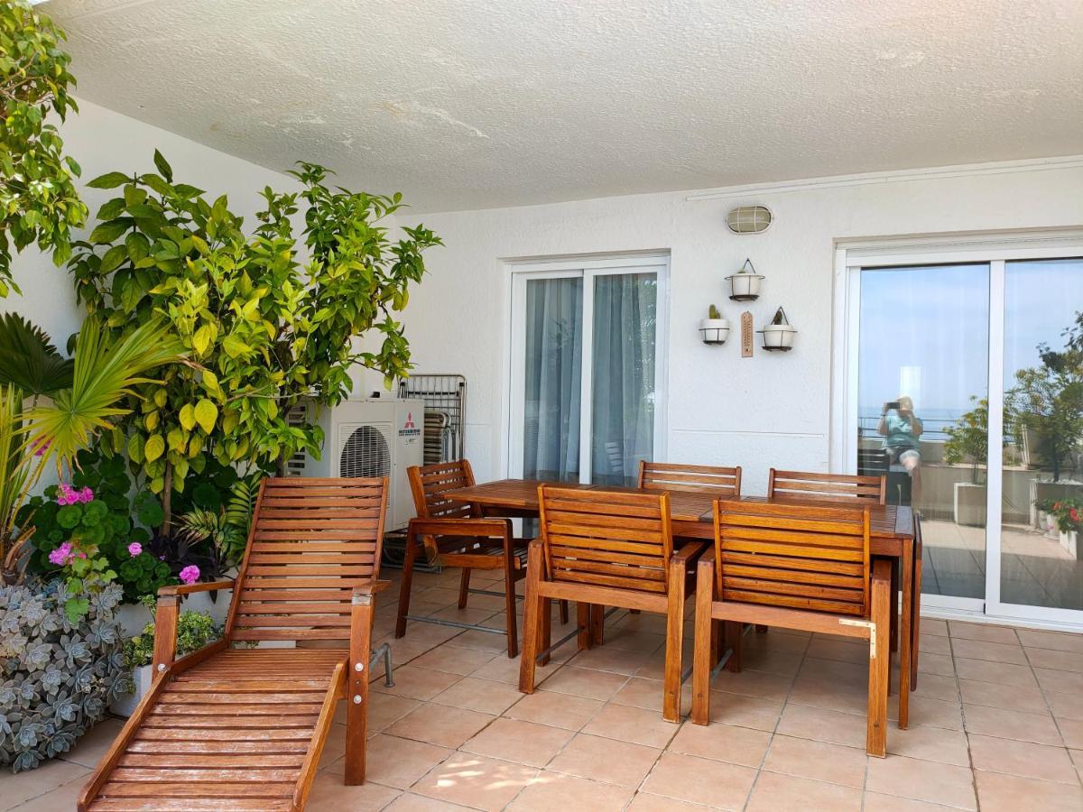 Piso En La Primera Linea Del Mar Con 2 Apartamento *
