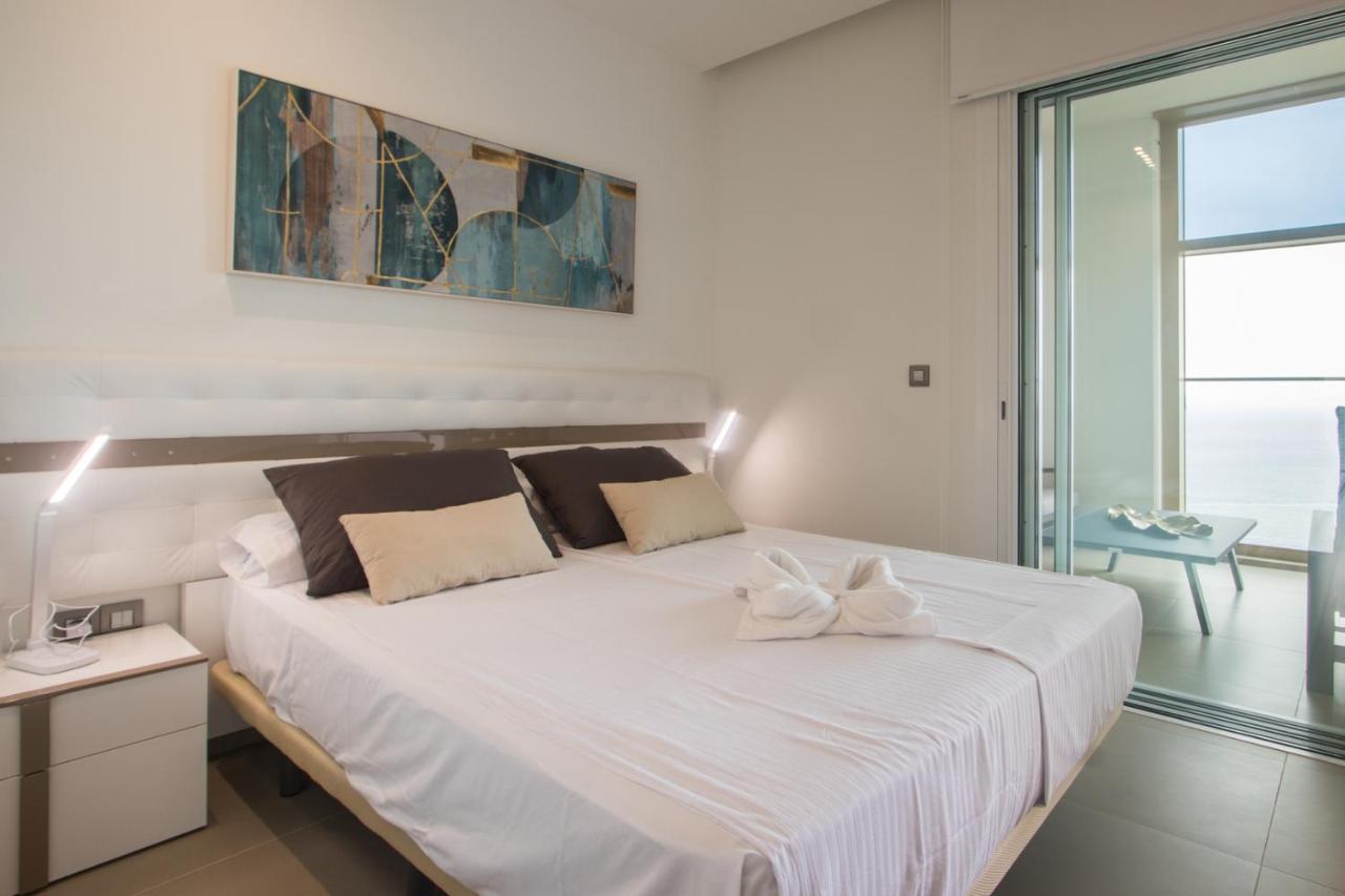 Apartment Intempo Sky 216