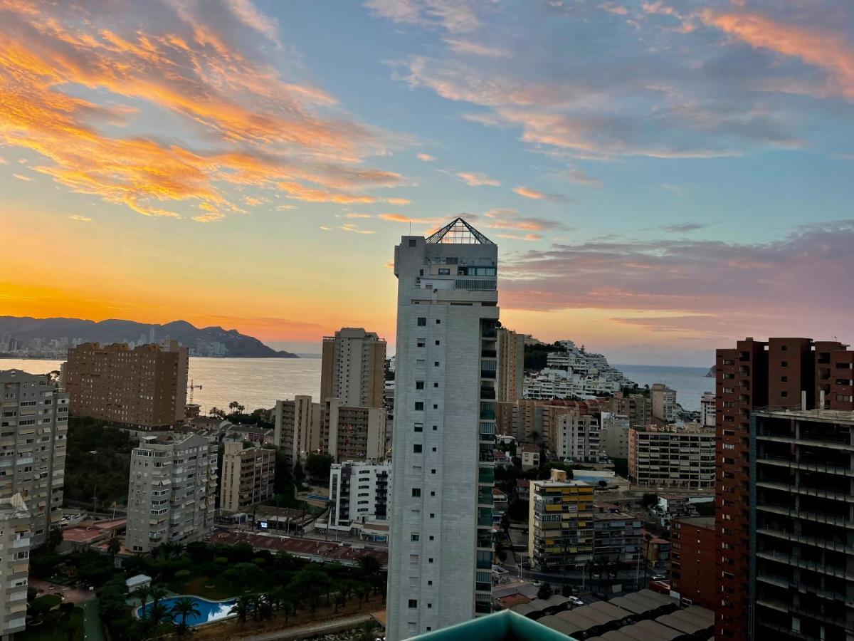 Apartment Traveler's With Sea View, Free Coffee & Parking Benidorm