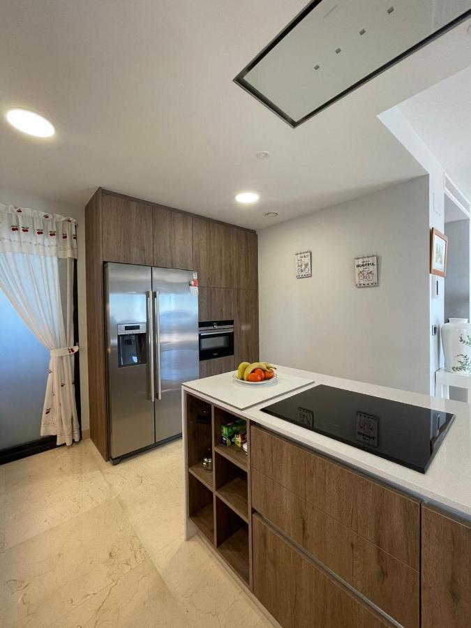 Sunset Waves Julieta Vistas Al Mar Premium 200 Mt2 Con Jacuzzi En Terraza Benidorm