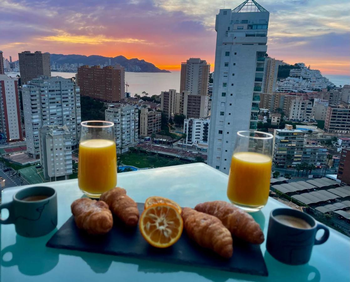 Apartment Traveler's With Sea View, Free Coffee & Parking Benidorm