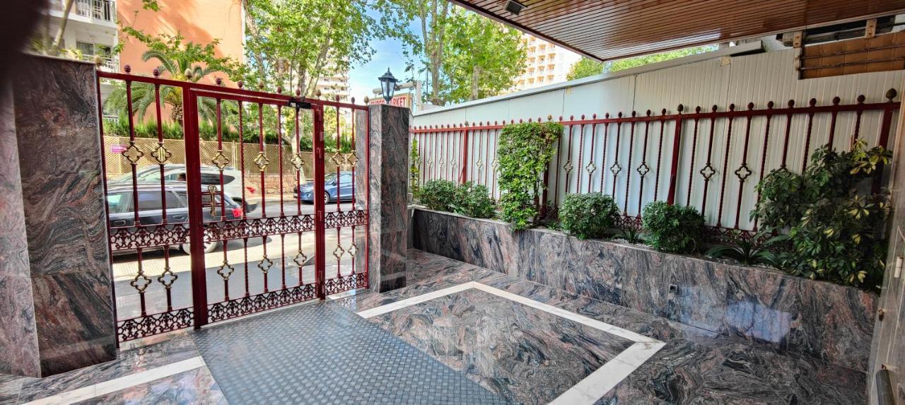 Solo Familias Domo Appartement *