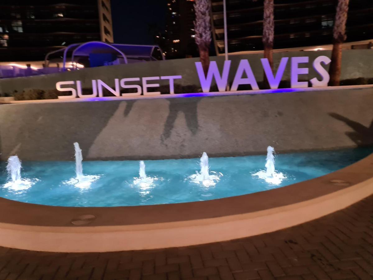 Apartment Sunset Waves 67