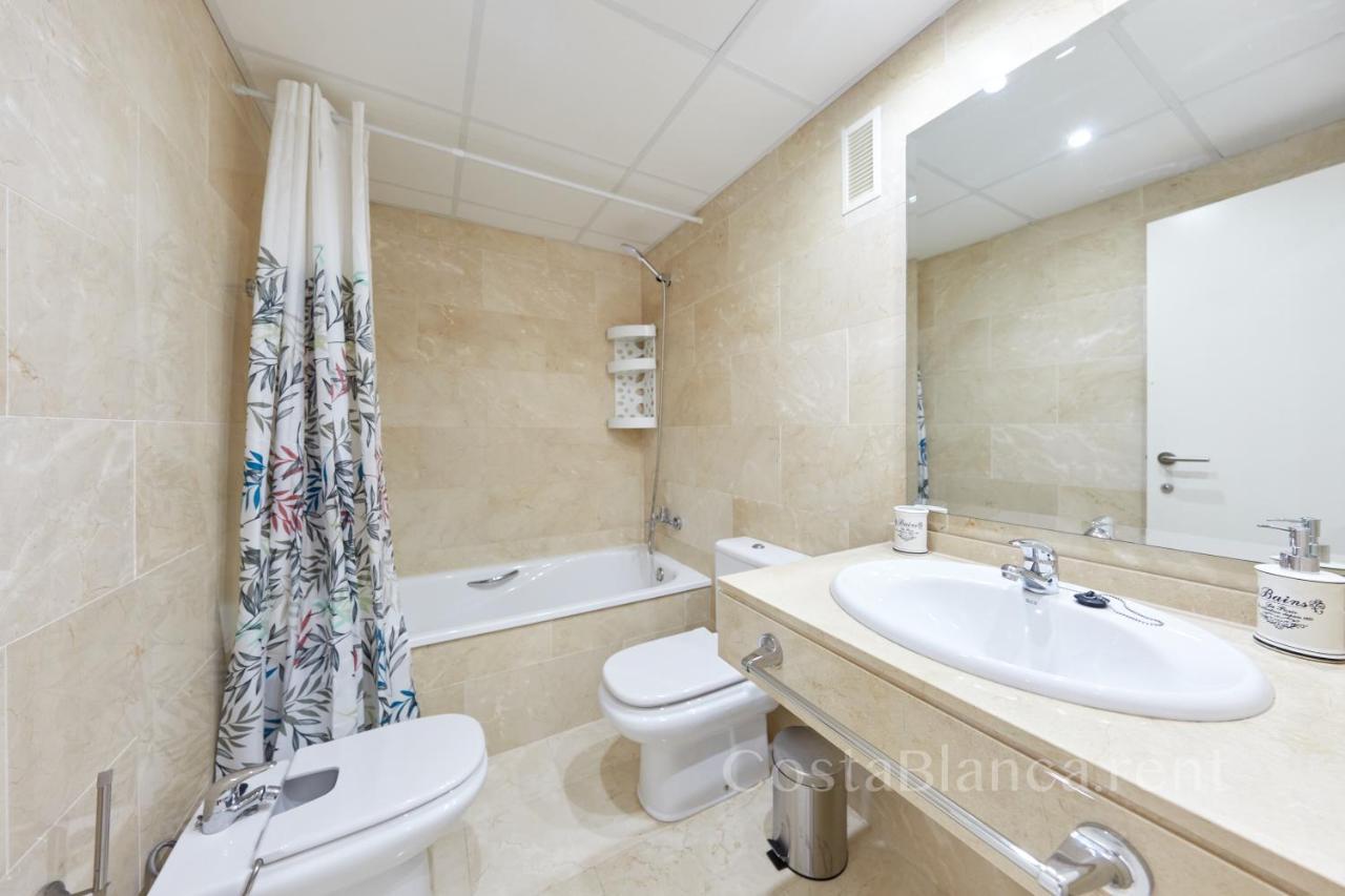 Luxury, Newly Renovated 1-bedroom By The Beach * Benidorm
