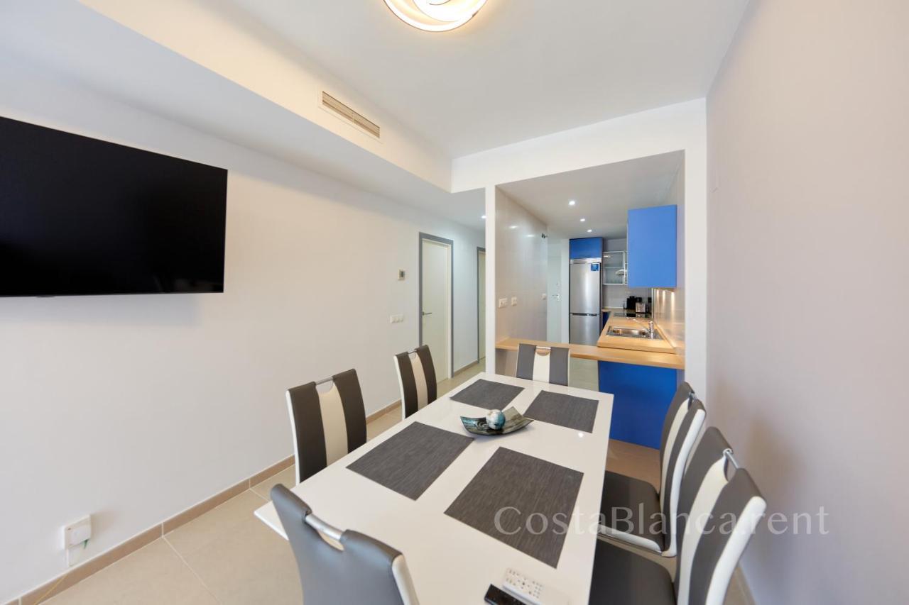 Apartment Executive 2 Bedroom Luxury By The Beach With King-size Bed