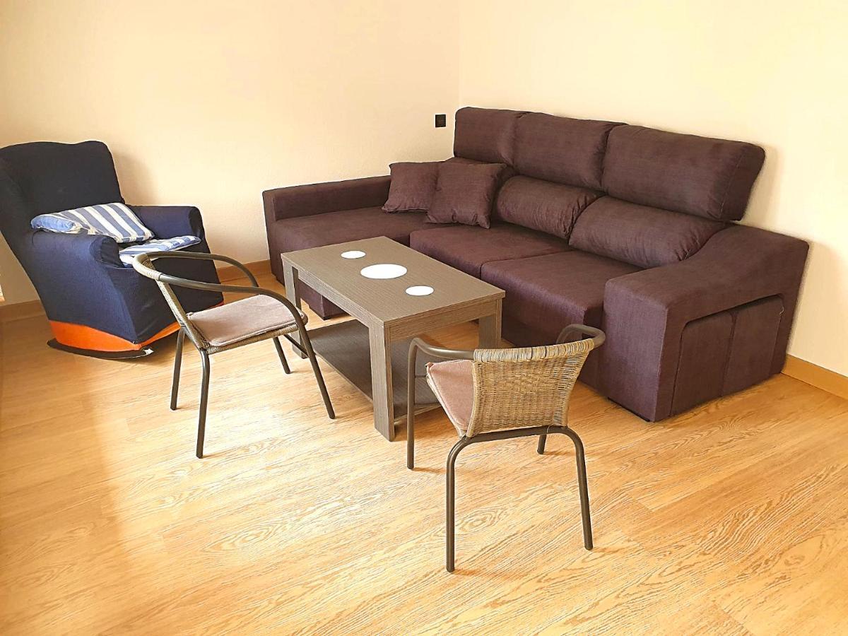 Apartment Newly Renovated Two Bedrooms In Marina