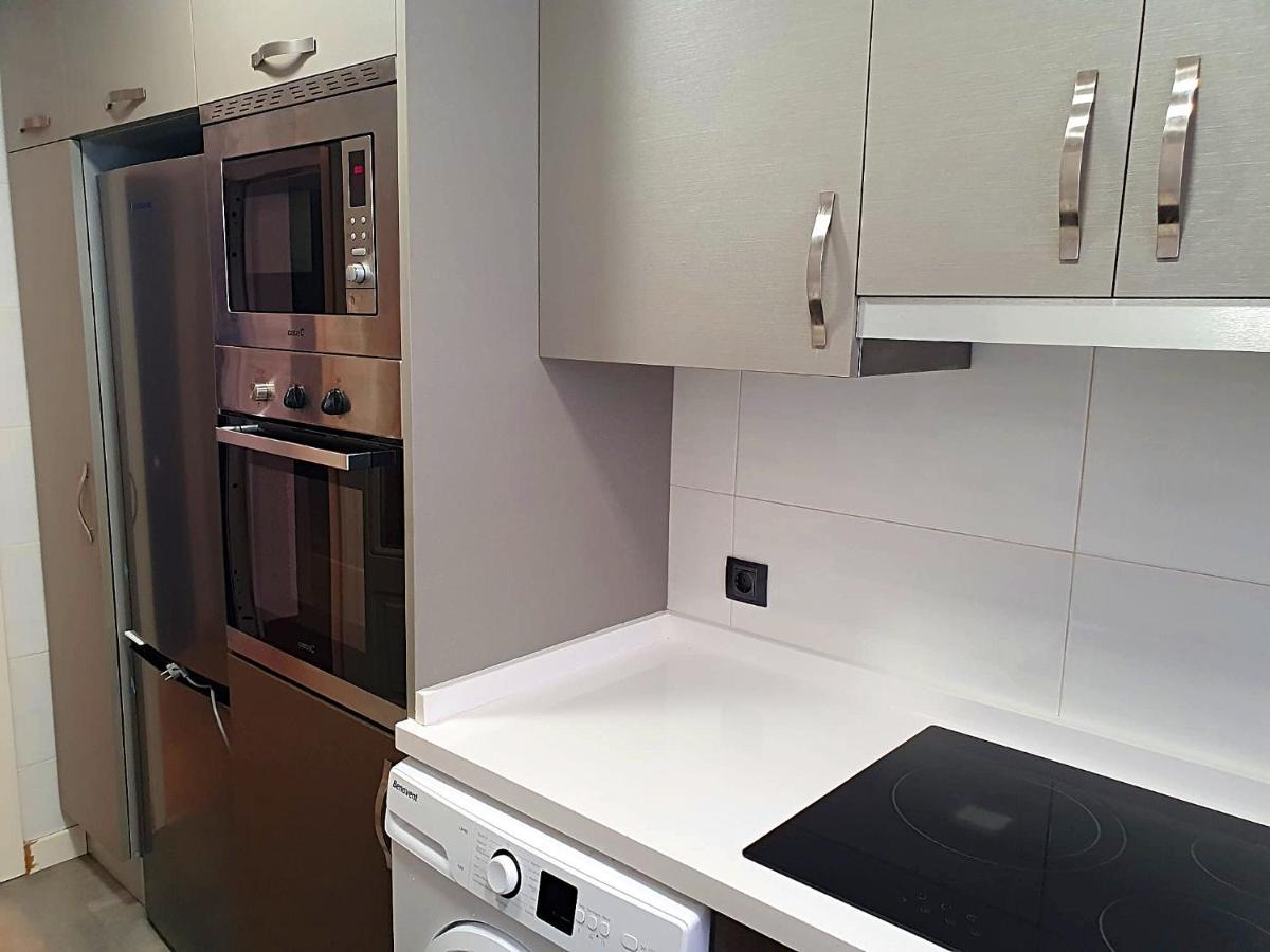 Newly Renovated Two Bedrooms In Marina *