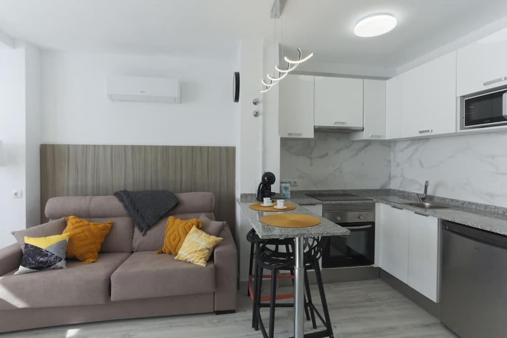 Appartement De Benidorm, Playa Poniente, Espana *