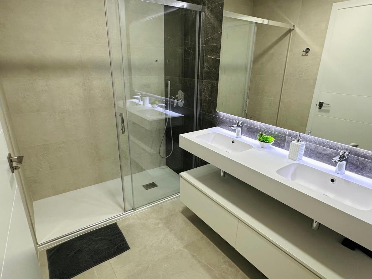 Sunset Cliffs 5 Star Complex With Heated Pool And Jacuzzi's Apartment Benidorm