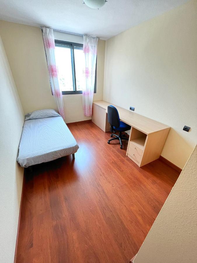 Las Marinas, Apartamento Muy Amplio Cerca De La Playa Apartment *
